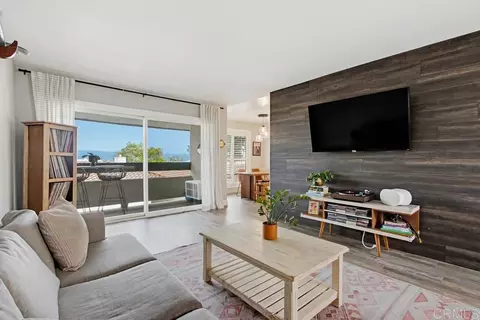 2306 Altisma Way #215, Carlsbad, CA 92009