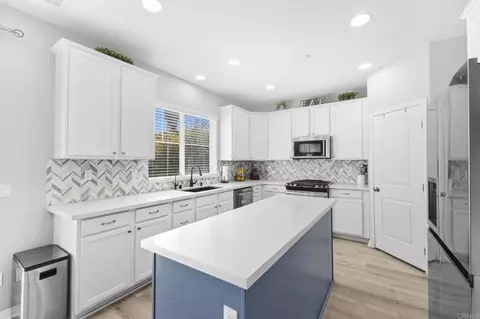 3031 Finley Pl, Escondido, CA 92027