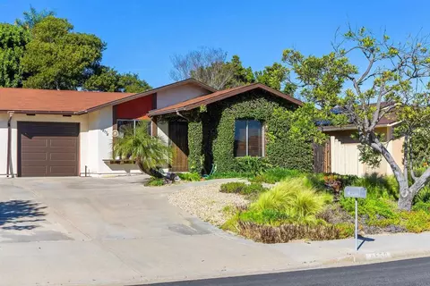 4558 Golden Ridge Dr, Oceanside, CA 92056
