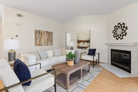 1330 Palomar Pl #7, Vista, CA 92084