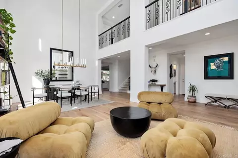 1010 Scarlet Way, Encinitas, CA 92024