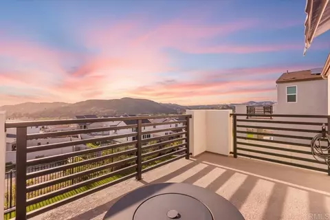 550 Meadowood St, Fallbrook, CA 92028
