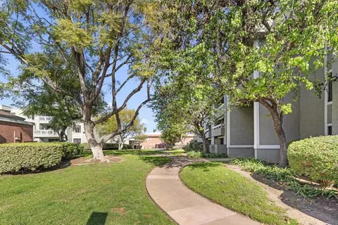 1040 E Washington Ave #33, Escondido, CA 92025
