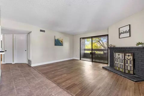 1040 E Washington Ave #33, Escondido, CA 92025