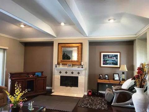 Living - 1879 Fox Bridge Ct, Fallbrook, CA 92028 photo 2 of 2