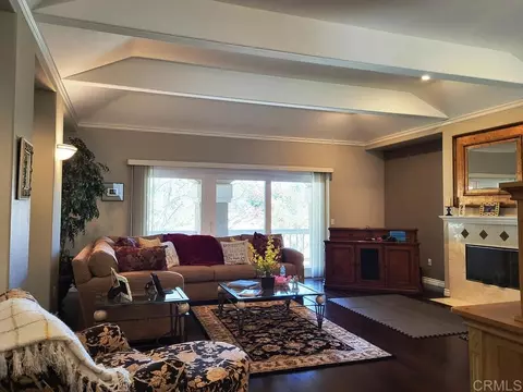 Living - 1879 Fox Bridge Ct, Fallbrook, CA 92028 photo 1 of 2