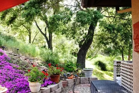 Exterior - 1879 Fox Bridge Ct, Fallbrook, CA 92028 photo 6 of 8