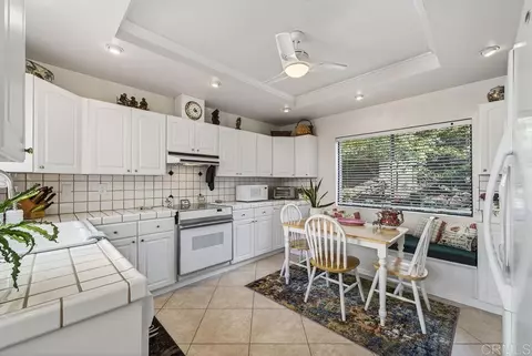 Kitchen - 17721 Valle De Lobo, Poway, CA 92064 photo 1 of 8