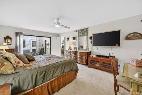 Bedroom - 17721 Valle De Lobo, Poway, CA 92064 photo 2 of 4