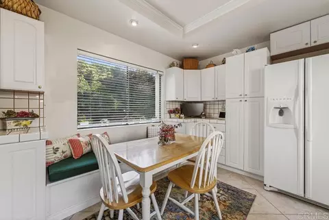 Kitchen - 17721 Valle De Lobo, Poway, CA 92064 photo 2 of 8