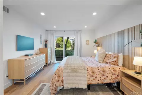 Bedroom - 1875 Parliament Dr, Encinitas, CA 92024 photo 2 of 5