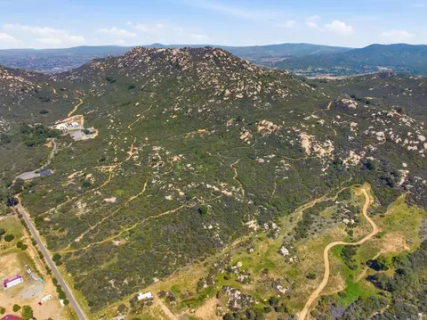 Rainbow Heights Road, Fallbrook, CA 92028 photo 2