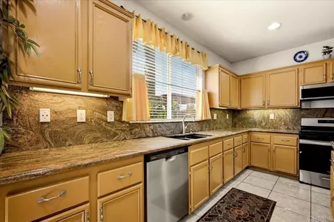 Kitchen - 1121 Midnight Way, Oceanside, CA 92057 photo 3 of 5