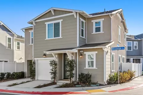 1505 Wingwood Ln, Vista, CA 92083