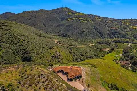 View/Area - 2247 Margarita Gln, Fallbrook, CA 92028 photo 3 of 3