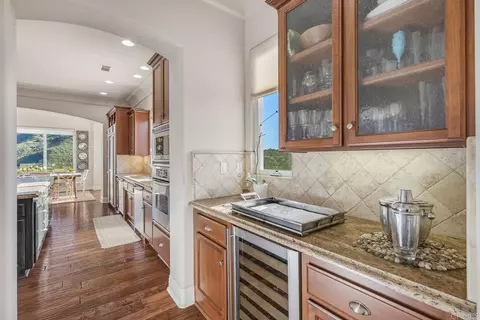 Kitchen - 2247 Margarita Gln, Fallbrook, CA 92028 photo 2 of 6