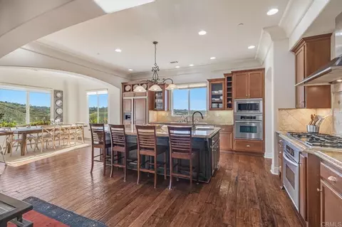 Kitchen - 2247 Margarita Gln, Fallbrook, CA 92028 photo 4 of 6
