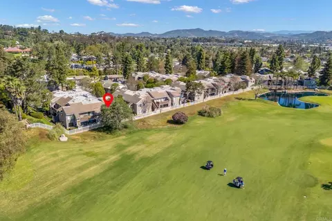 1091 Shadowridge Dr #118, Vista, CA 92081