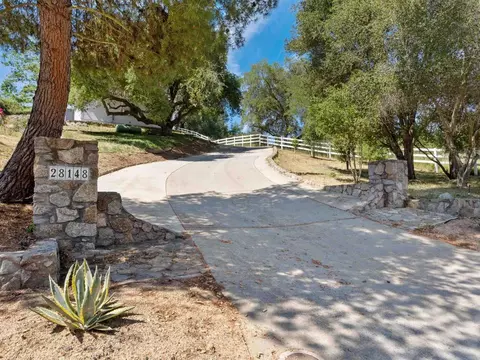 Exterior - 28148 Mountain Meadow Rd, Escondido, CA 92026 photo 2 of 7
