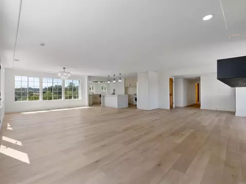 Living - 28148 Mountain Meadow Rd, Escondido, CA 92026 photo 8 of 11