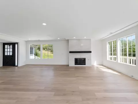 Living - 28148 Mountain Meadow Rd, Escondido, CA 92026 photo 3 of 11
