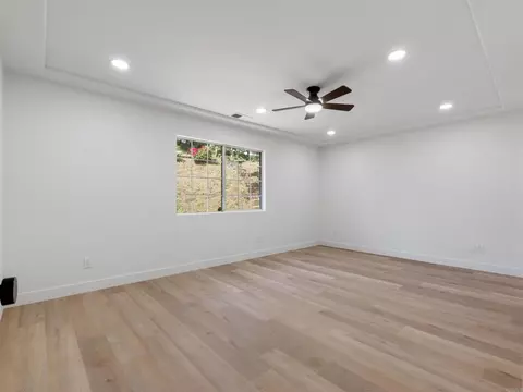 Living - 28148 Mountain Meadow Rd, Escondido, CA 92026 photo 11 of 11