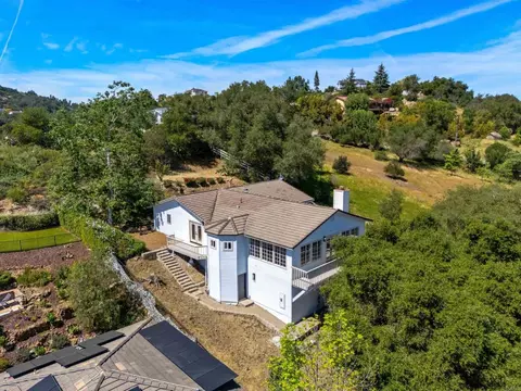 View/Area - 28148 Mountain Meadow Rd, Escondido, CA 92026 photo 2 of 4