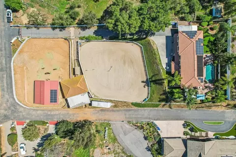 View/Area - 29950 Robbie Ln, Vista, CA 92084 photo 1 of 7