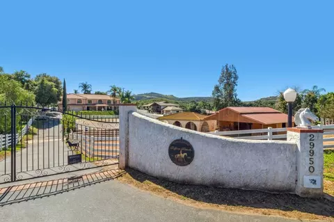 Exterior - 29950 Robbie Ln, Vista, CA 92084 photo 2 of 11