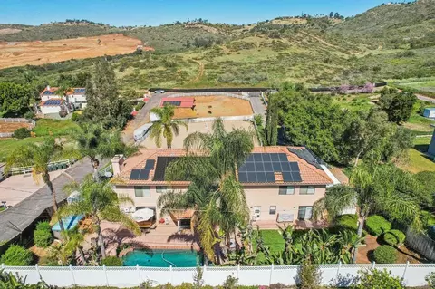 View/Area - 29950 Robbie Ln, Vista, CA 92084 photo 6 of 7