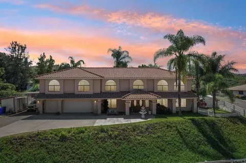 Exterior - 29950 Robbie Ln, Vista, CA 92084 photo 10 of 11