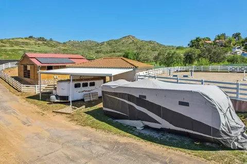 Exterior - 29950 Robbie Ln, Vista, CA 92084 photo 9 of 11