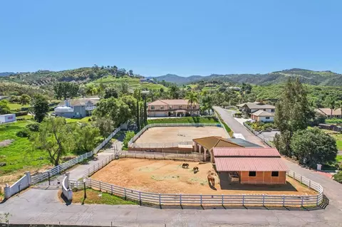 View/Area - 29950 Robbie Ln, Vista, CA 92084 photo 2 of 7