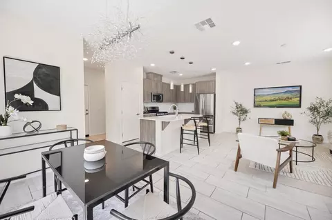 Dining - 35103 Vine Pl, Fallbrook, CA 92028 photo 4 of 4