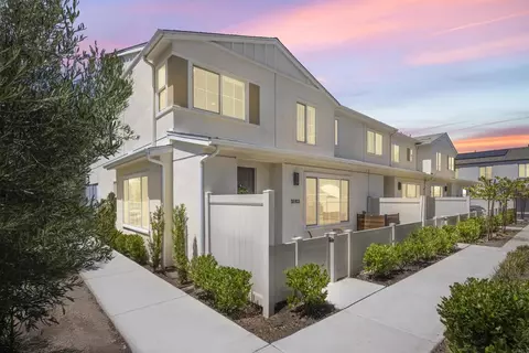 Exterior - 35103 Vine Pl, Fallbrook, CA 92028 photo 3 of 6