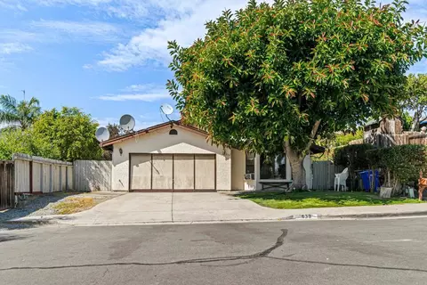 639 Starstone Dr, San Marcos, CA 92078