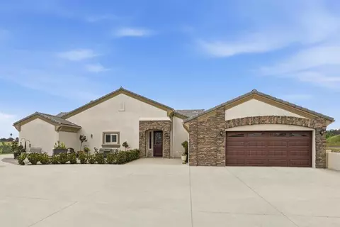 3600 Linda Vista Dr, Fallbrook, CA 92028