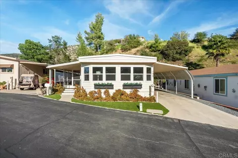 8975 Lawrence Welk Dr #SPC 195, Escondido, CA 92026