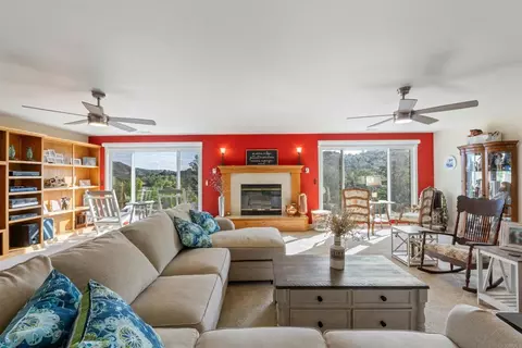 Living - 3434 Los Sicomoros Ln, Fallbrook, CA 92028 photo 1 of 3