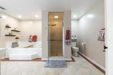 Bath - 3434 Los Sicomoros Ln, Fallbrook, CA 92028 photo 1 of 7