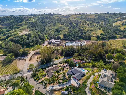 View/Area - 3434 Los Sicomoros Ln, Fallbrook, CA 92028 photo 3 of 6