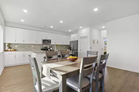 Dining - 35182 Orchard Trl, Fallbrook, CA 92028 photo 2 of 2