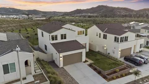 View/Area - 35182 Orchard Trl, Fallbrook, CA 92028 photo 4 of 11