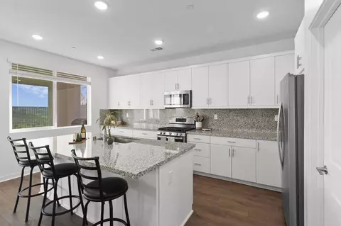 Kitchen - 35182 Orchard Trl, Fallbrook, CA 92028 photo 5 of 5
