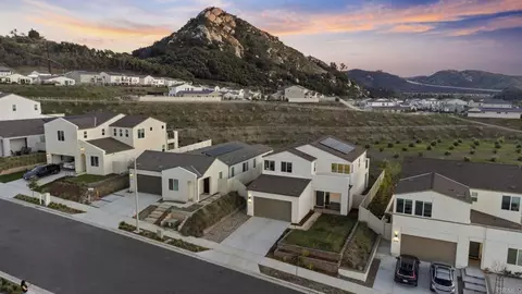 View/Area - 35182 Orchard Trl, Fallbrook, CA 92028 photo 2 of 11