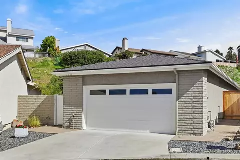 3327 Vivienda Cir, Carlsbad, CA 92009