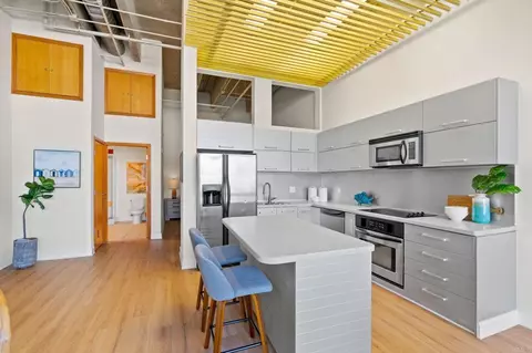 Kitchen - 550 Seagaze Dr #19, Oceanside, CA 92054 photo 1 of 2