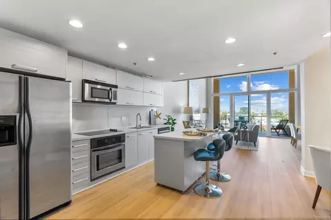 Kitchen - 550 Seagaze Dr #26, Oceanside, CA 92054 photo 1 of 5