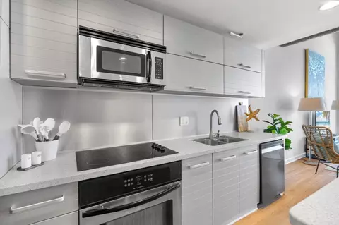 Kitchen - 550 Seagaze Dr #26, Oceanside, CA 92054 photo 2 of 5