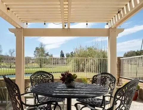 919 Wentworth Cir, Vista, CA 92081